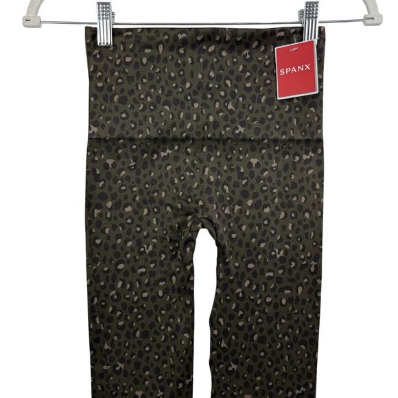SPANX New Look at Me Now Seamless Leggings in Olive Leopard Small Athletic - Picture 2 of 11